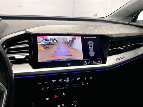 Used 2023 Audi Q4 e-tron Premium Plus w/ Premium Plus image 22