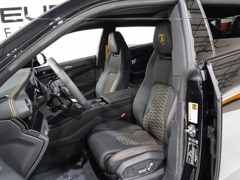 Used 2024 Lamborghini Urus S AWD/4WD image 9