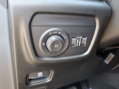 New 2025 Jeep Grand Cherokee Limited image 17