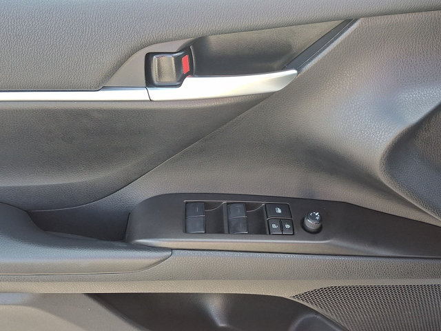 Used 2024 Toyota Camry SE w/ Cold Weather Package FWD image 10