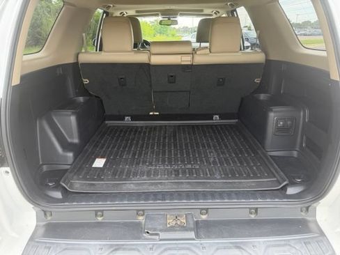 Used 2019 Toyota 4Runner SR5 Premium AWD/4WD image 6