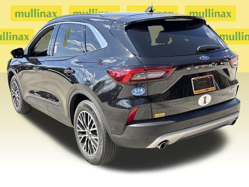 Used 2024 Ford Escape SE image 9