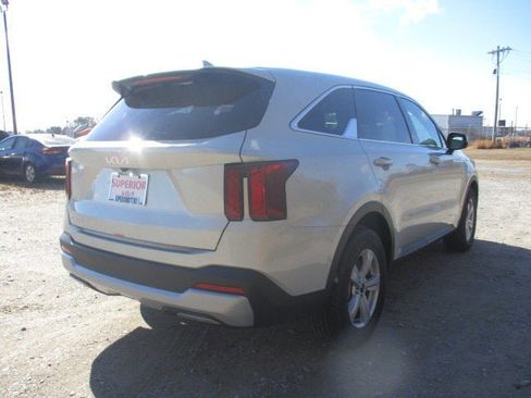 New 2026 Kia Sorento LX image 3