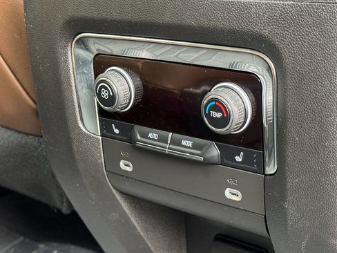 Used 2023 Chevrolet Tahoe High Country AWD/4WD image 16