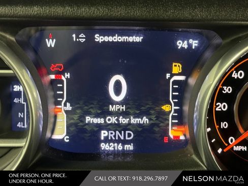 Used 2018 Jeep Wrangler Unlimited Sahara AWD/4WD image 26