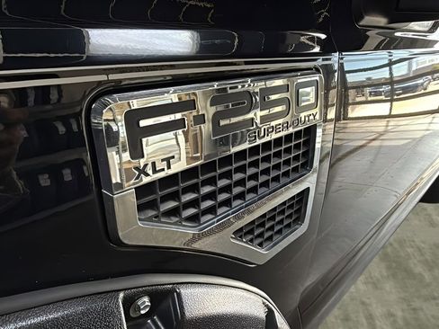 Used 2010 Ford F250 XLT image 10