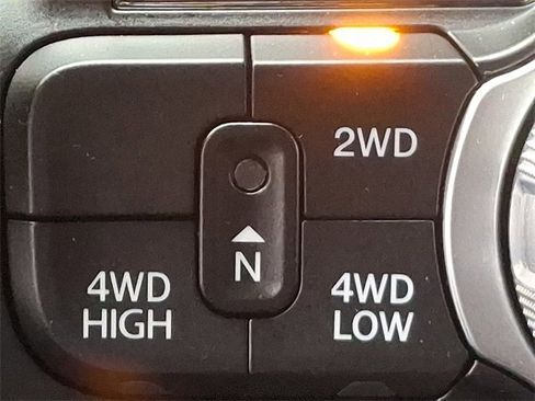 Used 2024 RAM 1500 Laramie image 26