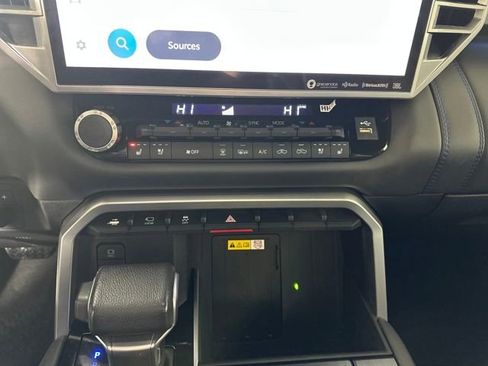 Used 2024 Toyota Tundra Platinum image 23