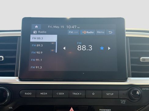 Used 2025 Hyundai Venue SEL FWD image 21