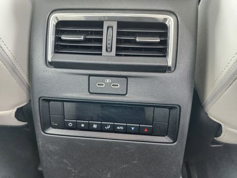 Used 2024 MAZDA CX-90 Plug-In Hybrid w/ Preferred image 18