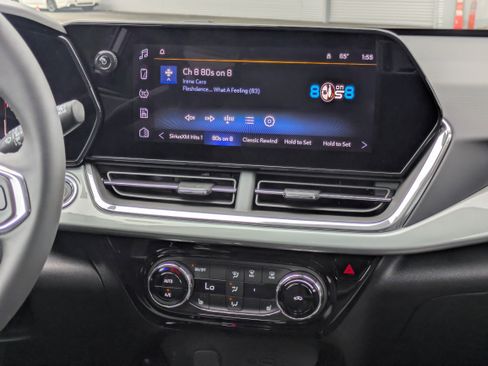 New 2025 Chevrolet Trax LT w/ Driver Confidence Package image 5