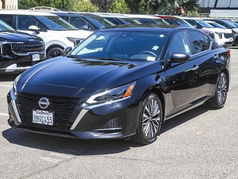 Used 2024 Nissan Altima 2.5 SV FWD image 5