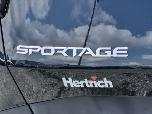 Used 2023 Kia Sportage LX AWD/4WD image 24