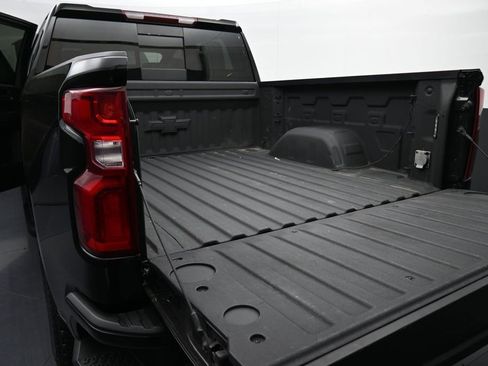 Used 2023 Chevrolet Silverado 1500 LT Trail Boss w/ LT Trail Boss Premium Package AWD/4WD image 16