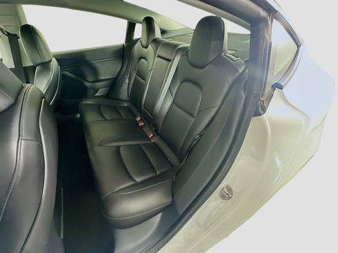 Used 2021 Tesla Model 3 Standard Range Plus RWD image 26