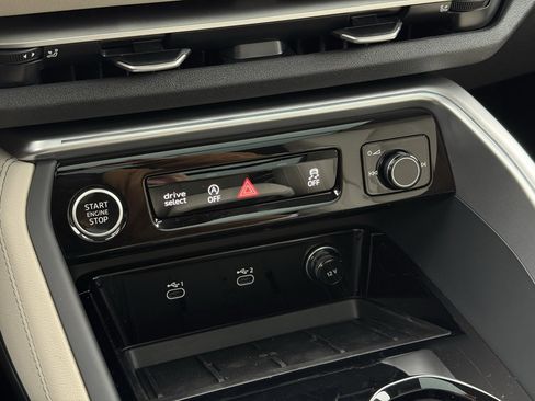 New 2025 Audi Q5 Prestige image 34