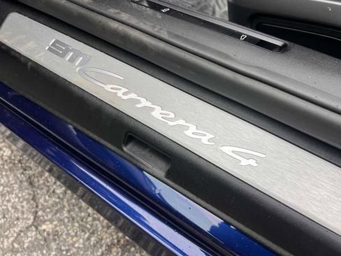 Used 2022 Porsche 911 Carrera 4 image 18