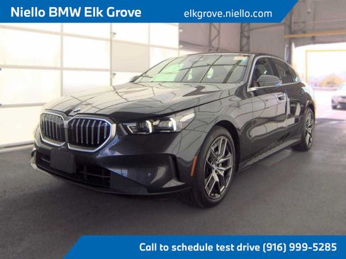 Used 2026 BMW 530i RWD image 1