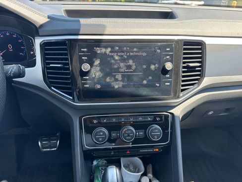 Used 2021 Volkswagen Atlas SEL R-Line AWD/4WD image 18