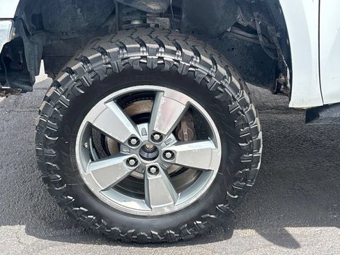 Used 2016 Toyota Tundra Limited w/ Limited Premium Package RWD image 25