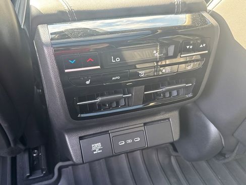 Used 2025 Acura MDX w/ Advance Package image 41