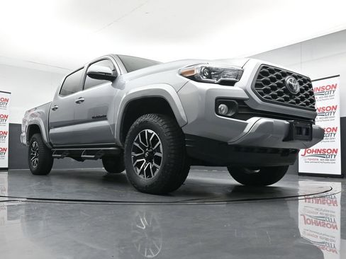 Used 2023 Toyota Tacoma TRD Sport w/ Advanced Technology Package AWD/4WD image 34