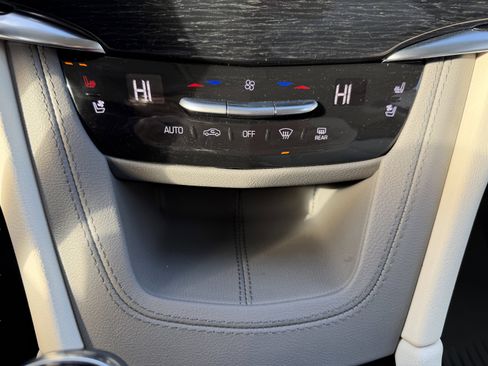 Used 2025 Cadillac XT6 Premium Luxury w/ LPO, Floor Liner Package image 22