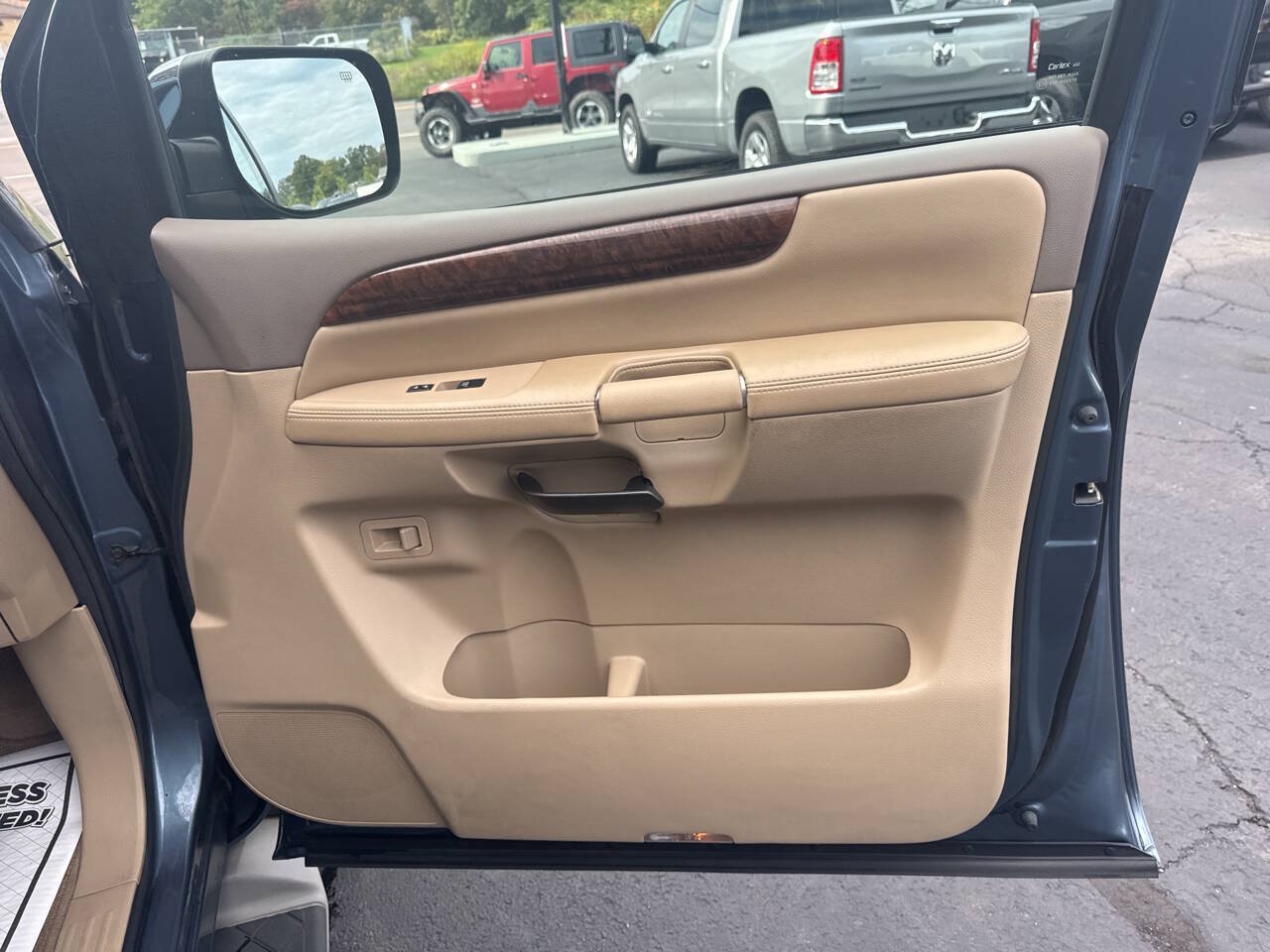 Used 2012 Nissan Armada SL w/ DVD FES Pkg AWD/4WD image 26