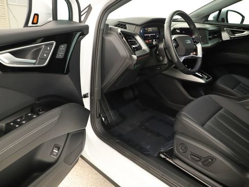 Certified 2024 Audi Q4 e-tron Prestige w/ Black Optic Package AWD/4WD image 14