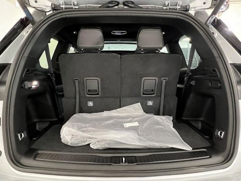 New 2025 Jeep Grand Cherokee L Limited w/ Luxury Tech Group II image 10