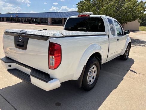 Used 2020 Nissan Frontier S image 3