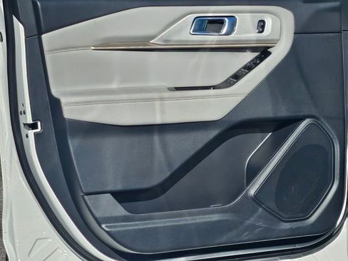 New 2026 Ford Explorer Active w/ Active Comfort Package image 33