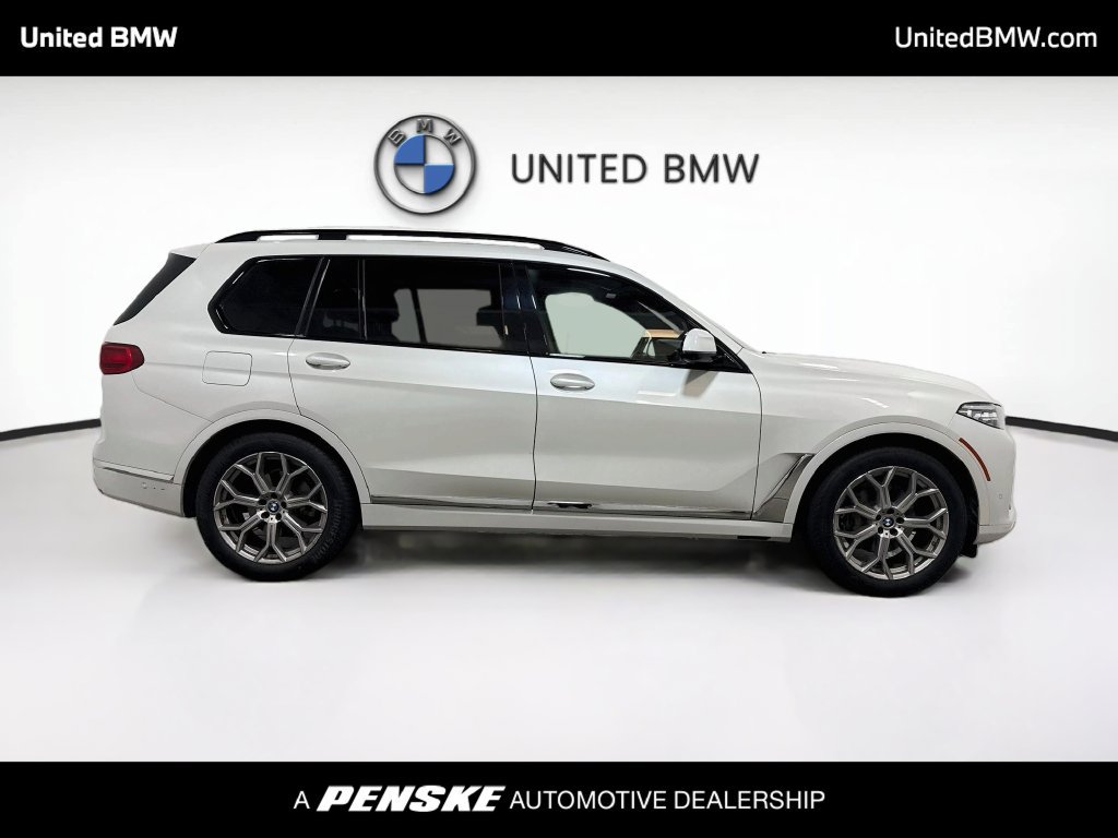 Used 2022 BMW X7 xDrive40i w/ Premium Package AWD/4WD image 4