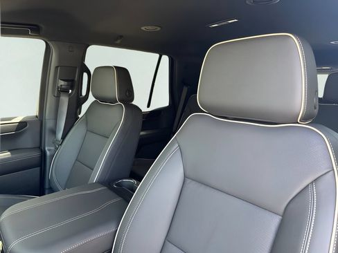New 2026 GMC Yukon Elevation w/ LPO, Floor Liner Package RWD image 10