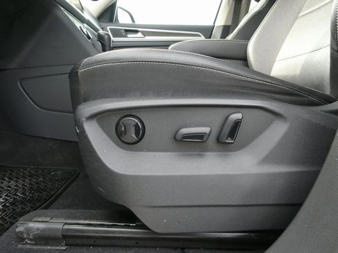 Used 2022 Volkswagen Atlas SE image 8