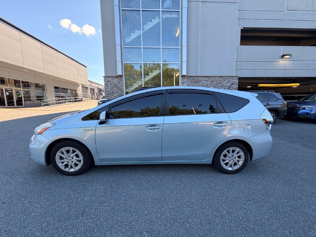 Used 2014 Toyota Prius V Three FWD image 5
