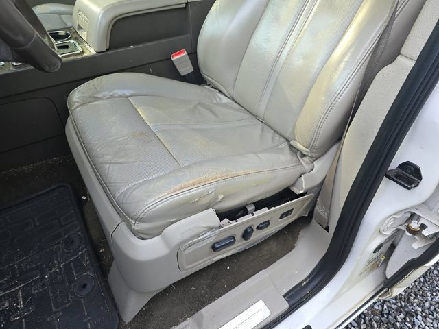 Used 2015 Lincoln Navigator 4WD image 25