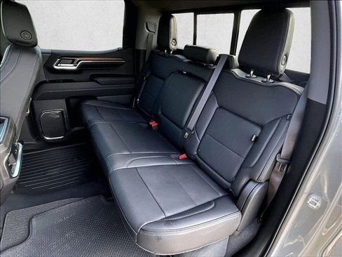 Used 2024 GMC Sierra 1500 Denali w/ Technology Package AWD/4WD image 25