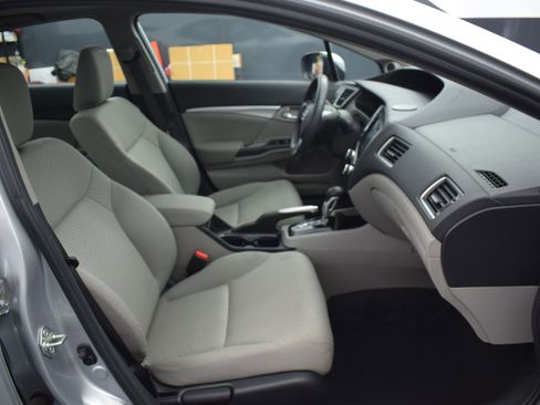 Used 2015 Honda Civic EX image 10