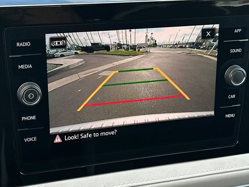 New 2025 Volkswagen Taos SE image 17