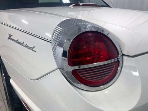 Used 2002 Ford Thunderbird Deluxe image 33