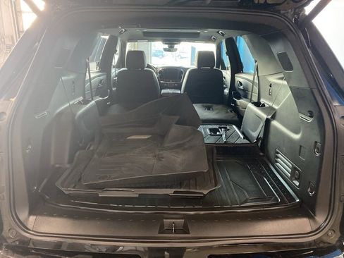 Used 2023 Chevrolet Traverse Premier image 22