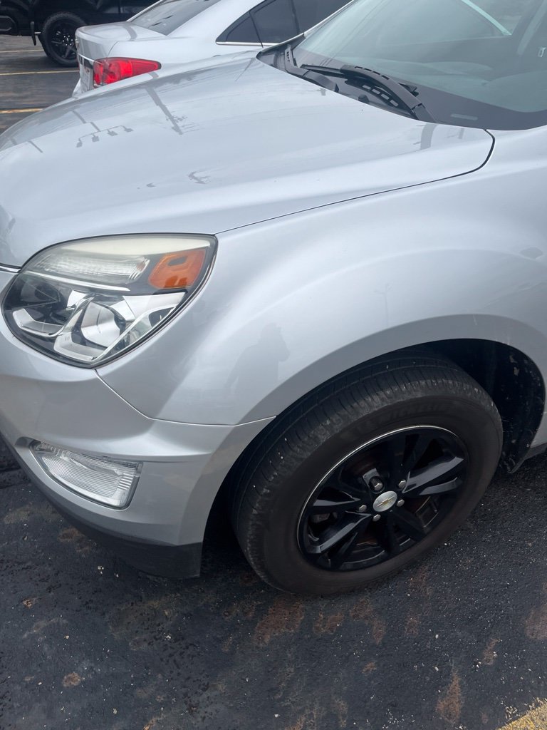 Used 2017 Chevrolet Equinox LT w/ Convenience Package FWD image 2