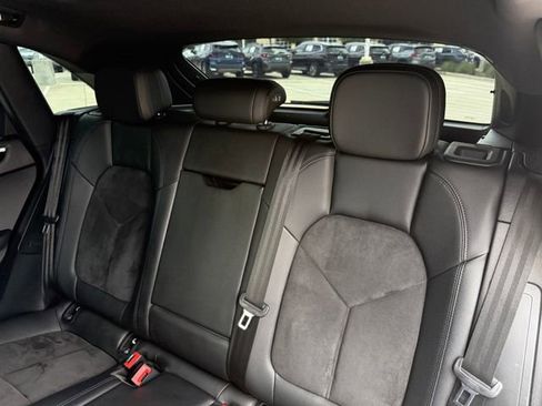 Used 2019 Porsche Macan AWD/4WD image 29
