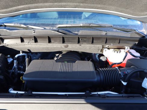 New 2026 GMC Sierra 1500 SLT image 18