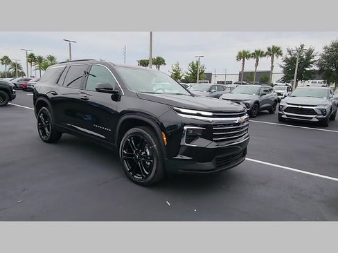 New 2026 Chevrolet Traverse LT w/ Driver Confidence Package image 25