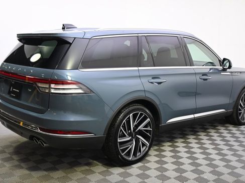 Used 2025 Lincoln Aviator Reserve w/ Equipment Group 201A image 7