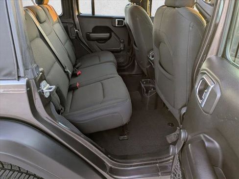 Used 2019 Jeep Wrangler Unlimited Sport image 18