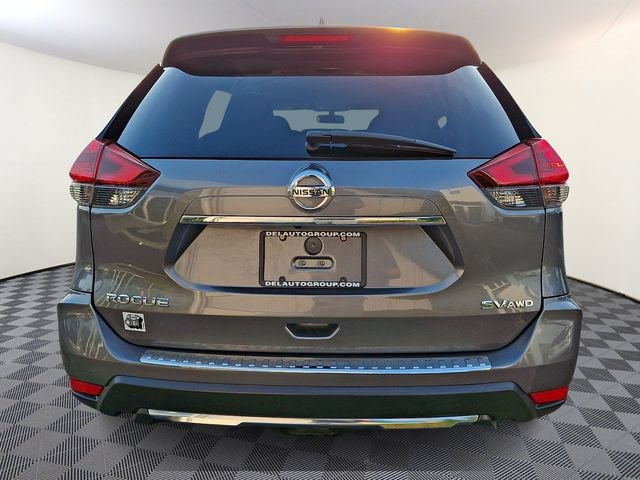 Used 2018 Nissan Rogue SV w/ Premium Package AWD/4WD image 5