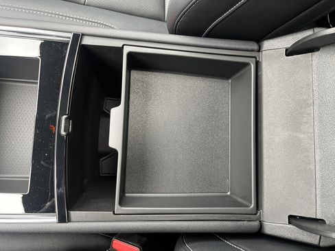 Used 2026 Chevrolet Traverse LT w/ Sun and Wheel Package image 33